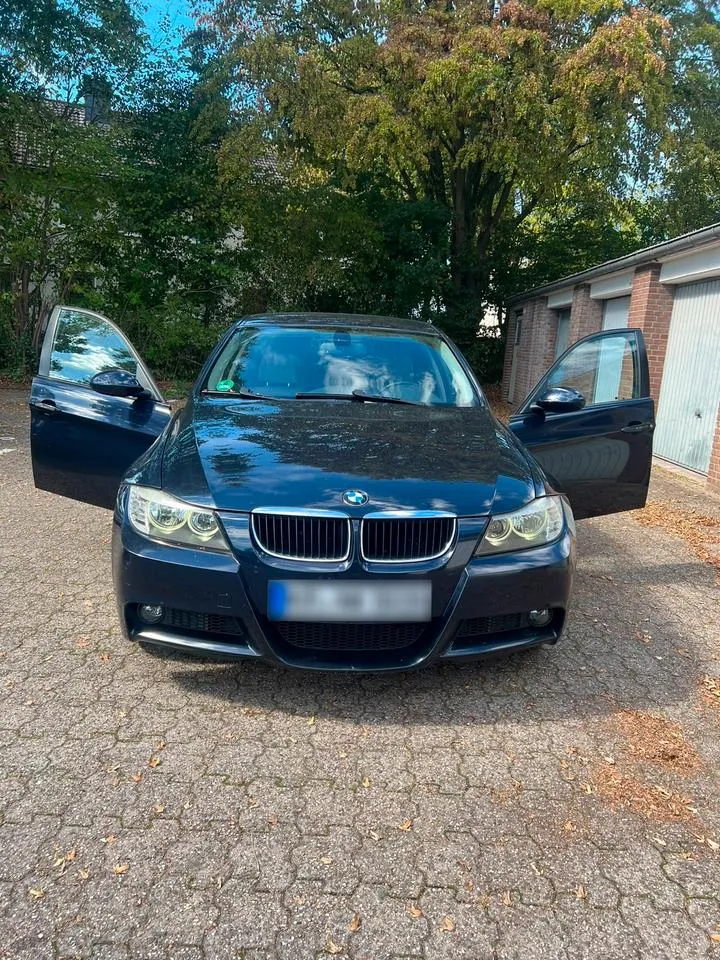 BMW 320I
