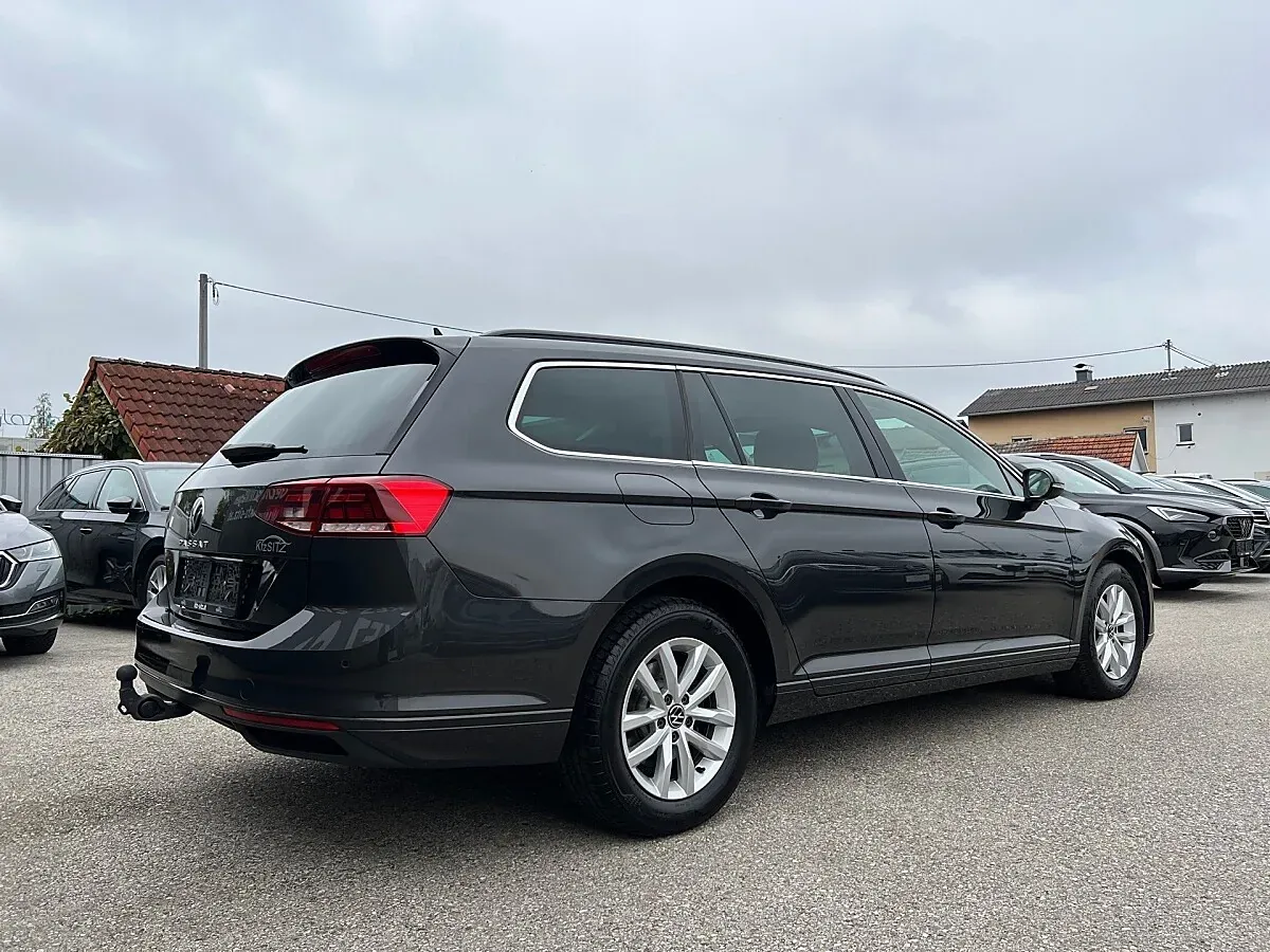 Volkswagen Passat 2022 photo 3
