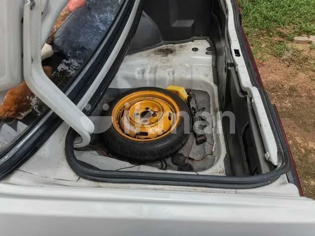 Nissan Sunny 1987 photo 5