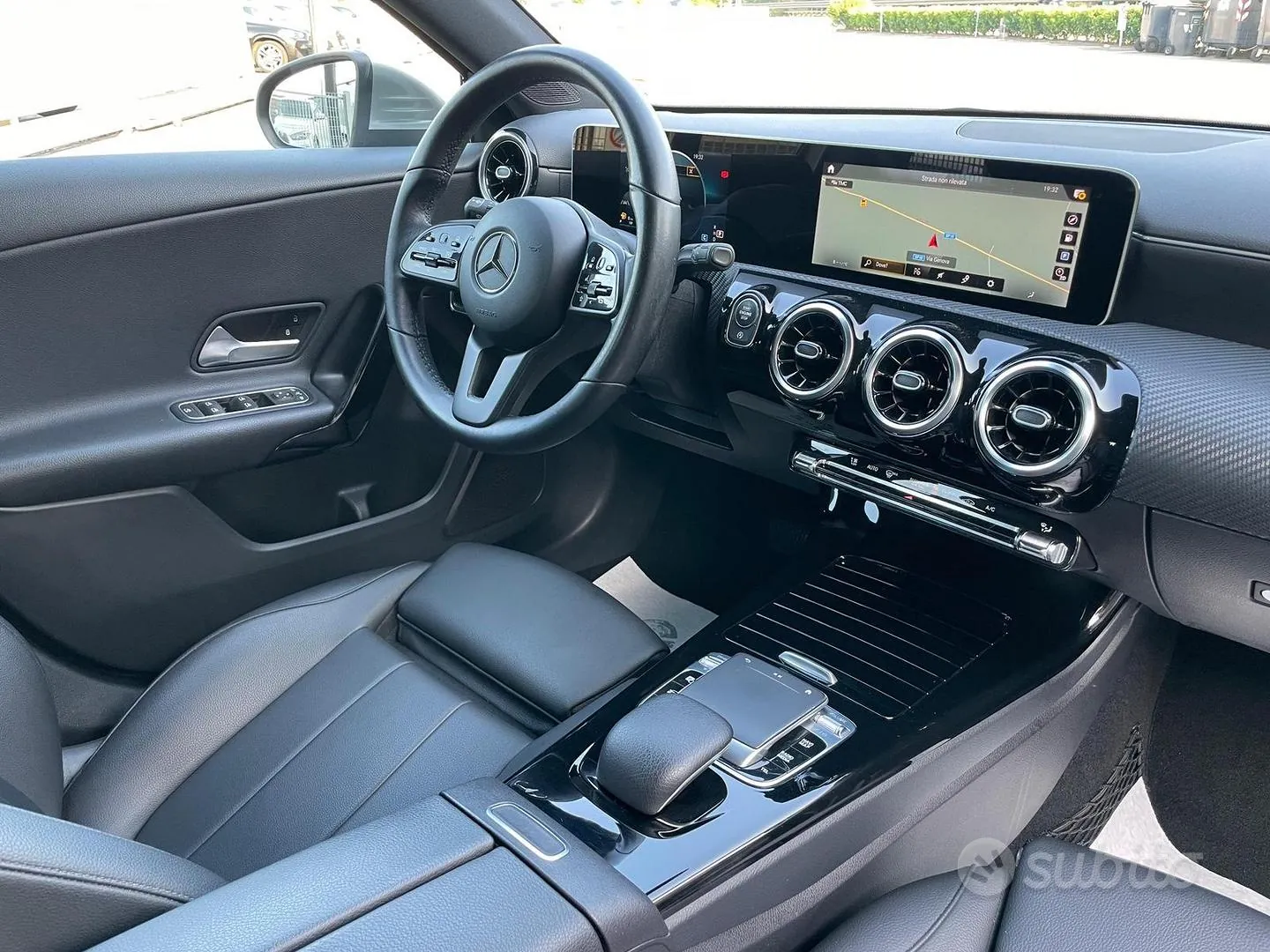 Mercedes-Benz A180 2019 photo 3