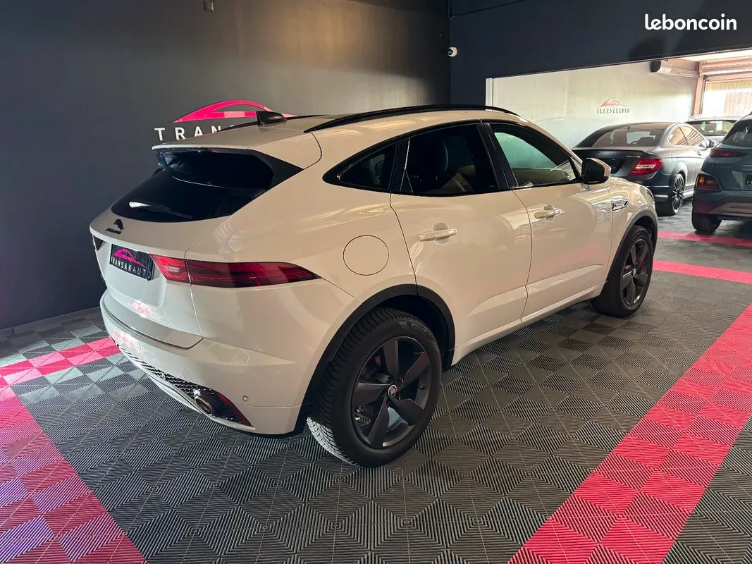 Jaguar E-Pace 2020 photo 3