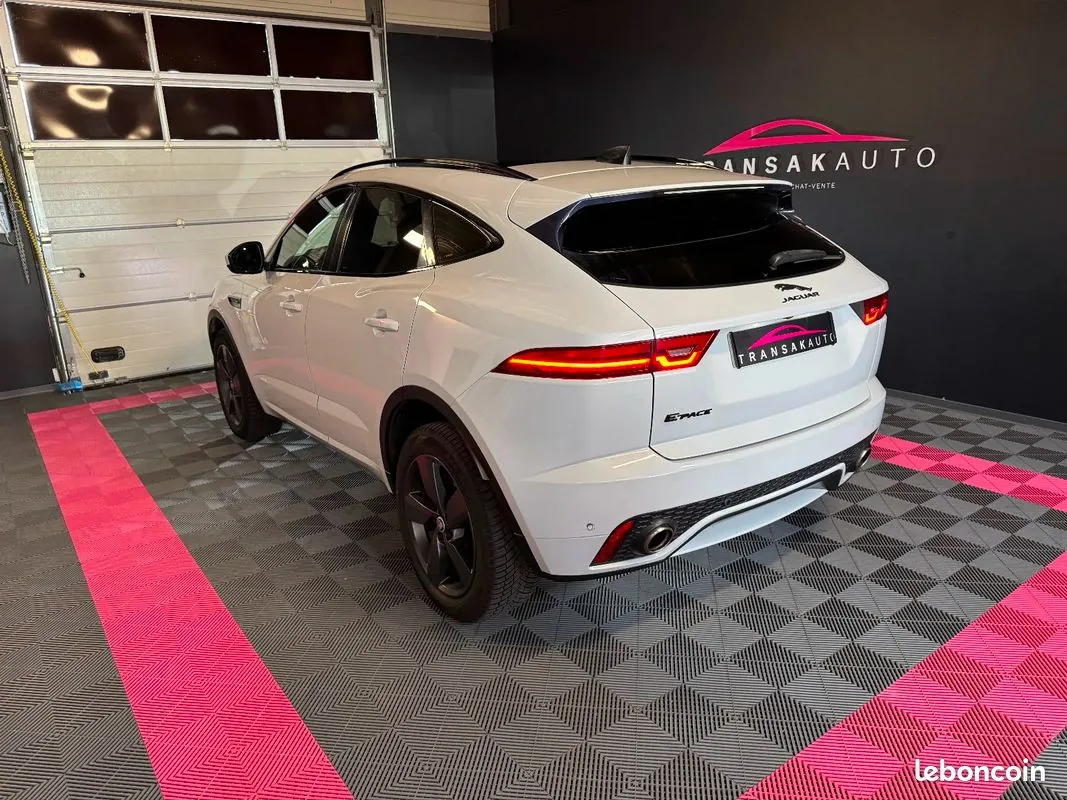 Jaguar E-Pace 2020 photo 5