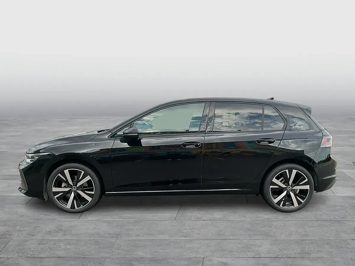 Volkswagen Golf 2026 photo 2