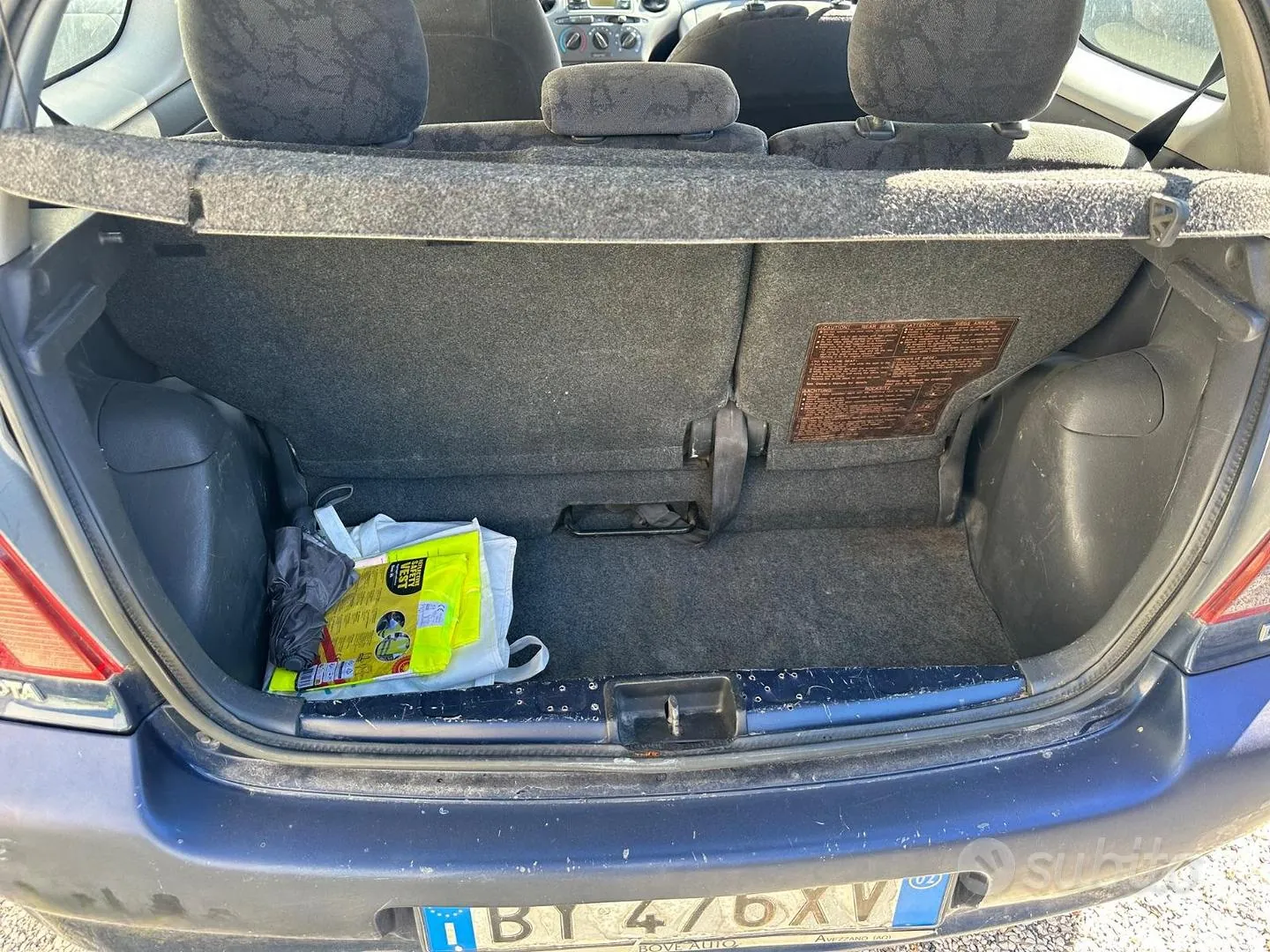 Toyota Yaris 2002 photo 4