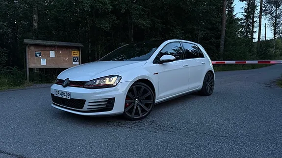 Volkswagen Golf Vii 2014 photo 2