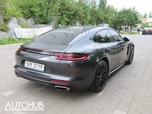 Porsche Panamera 2018 photo 3