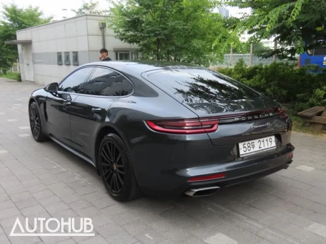 Porsche Panamera 2018 photo 4