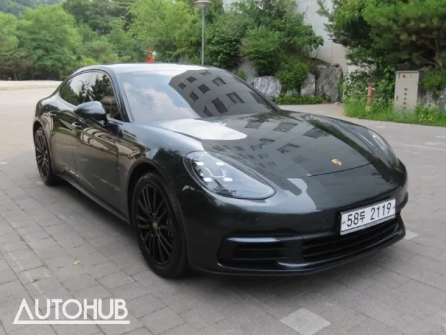Porsche Panamera 2018 photo 2