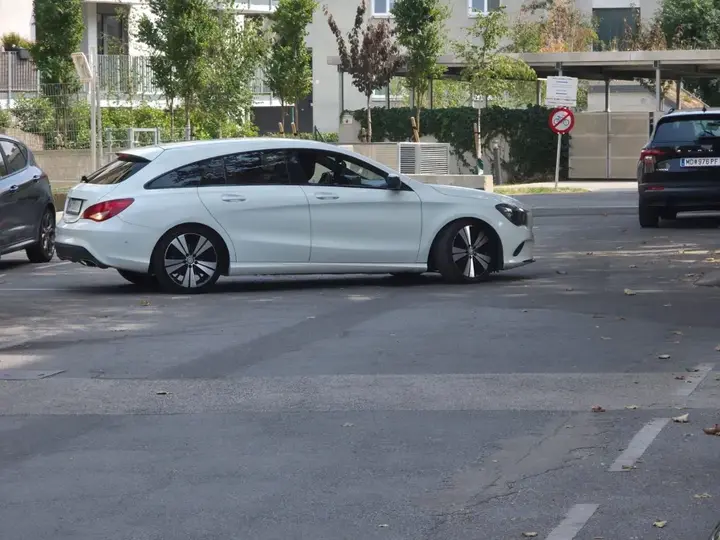 Mercedes-Benz Cla 2016 photo 2