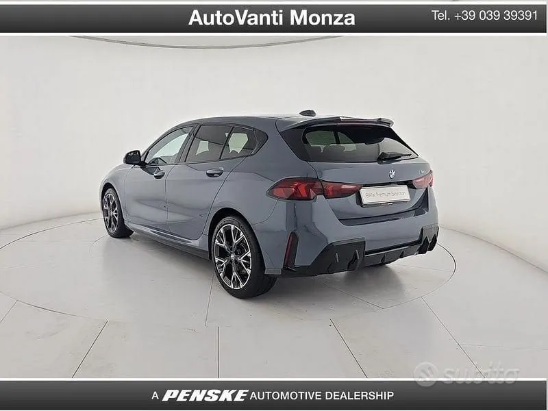 BMW 1 Series 2026 photo 4