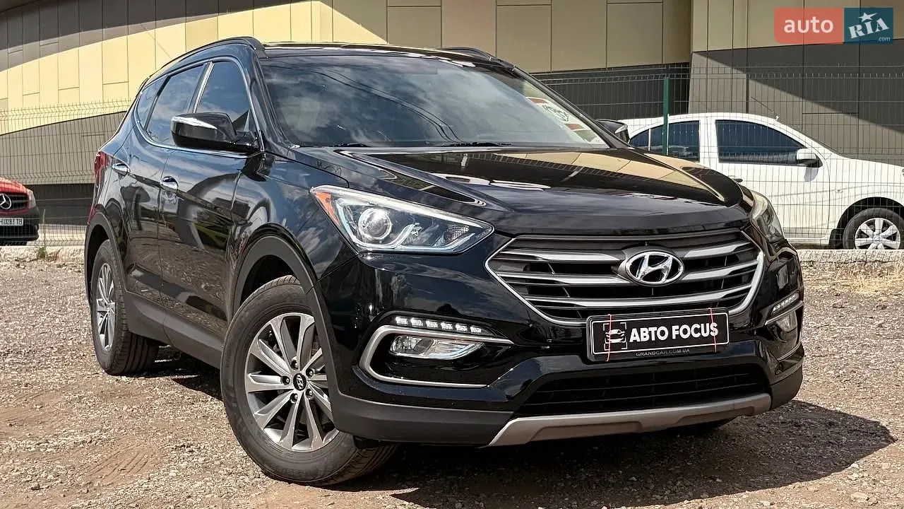 Hyundai Santa Fe 2017 photo 2