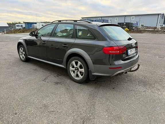 Audi A4 Allroad 2010 photo 5