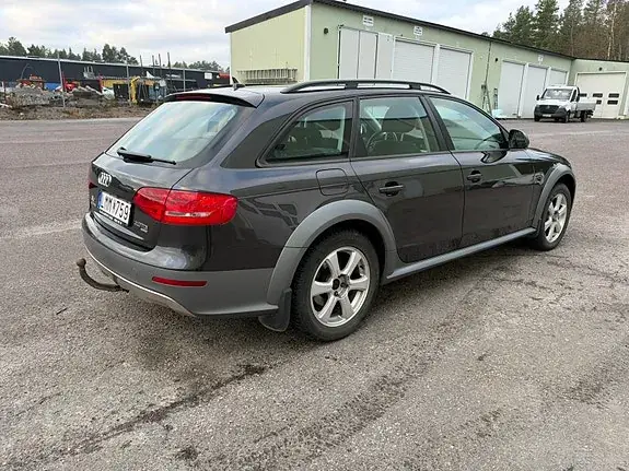 Audi A4 Allroad 2010 photo 3