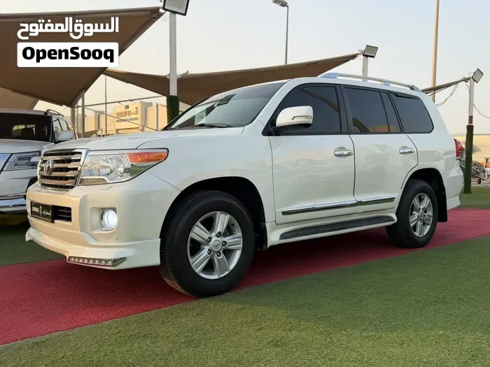 Toyota Land Cruiser 2014 photo 2