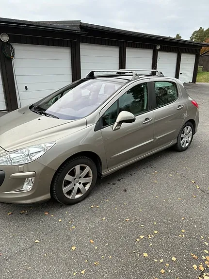 Peugeot 308 2010 photo 2