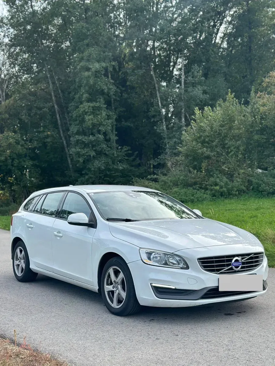 Volvo V60 2014 photo 2