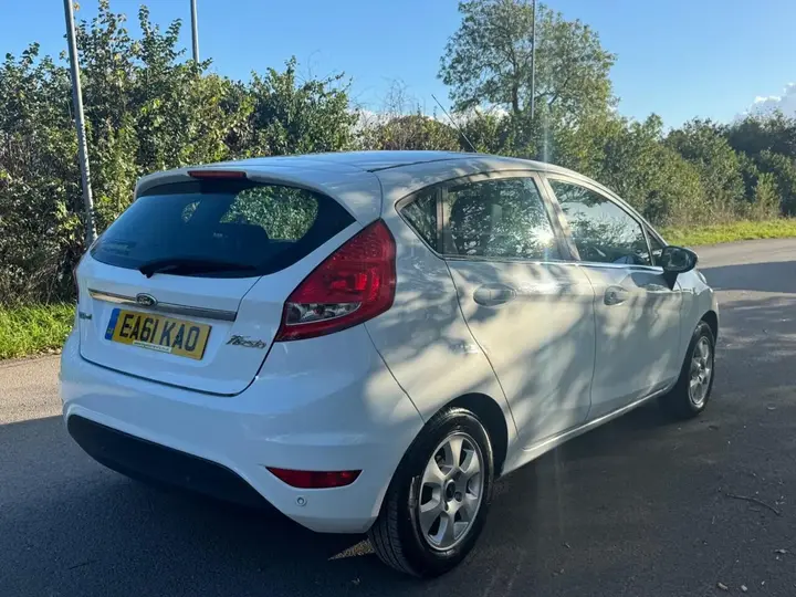 Ford Fiesta 2011 photo 5