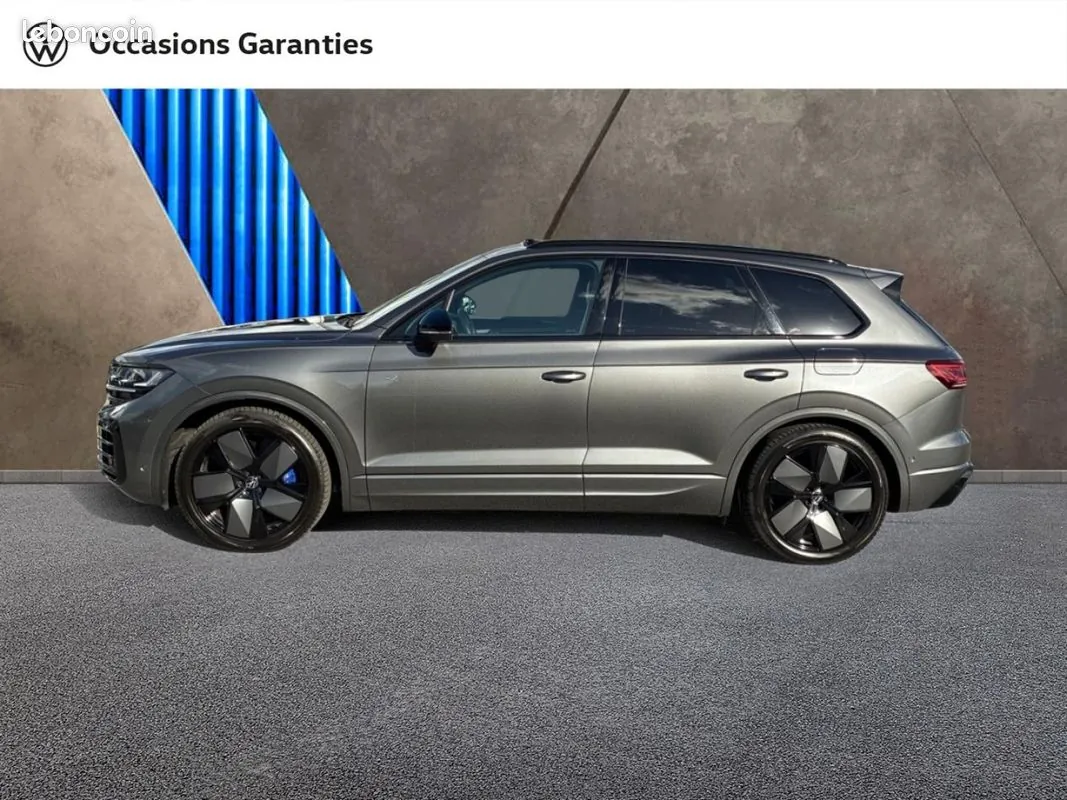 Volkswagen Touareg 2024 photo 2