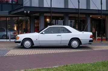 Mercedes-Benz E-Class 1991 photo 2