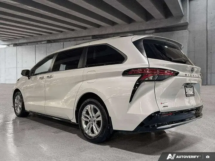 Toyota Sienna 2024 photo 4