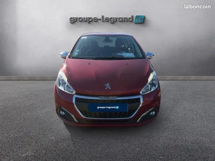 Peugeot 208 2018 photo 2