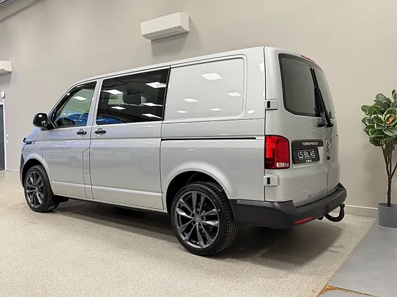 Volkswagen Transporter 2021 photo 2