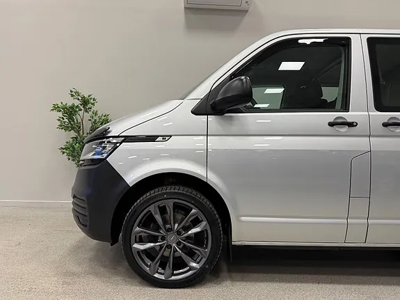 Volkswagen Transporter 2021 photo 5