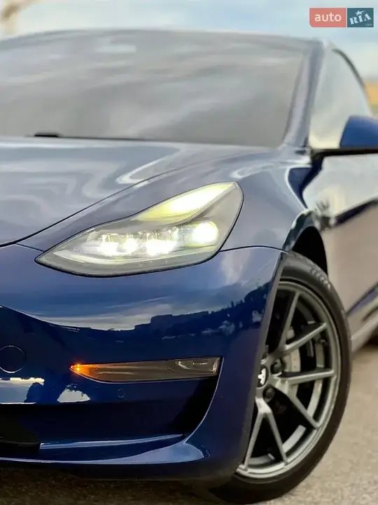 Tesla Model 3 2021 photo 4