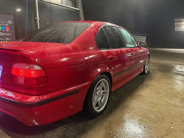 BMW 5 Series 2000 photo 2