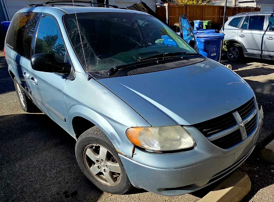 Dodge Caravan 2006 photo 3