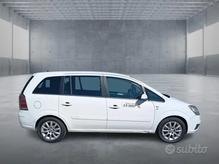 Opel Zafira 2010 photo 4
