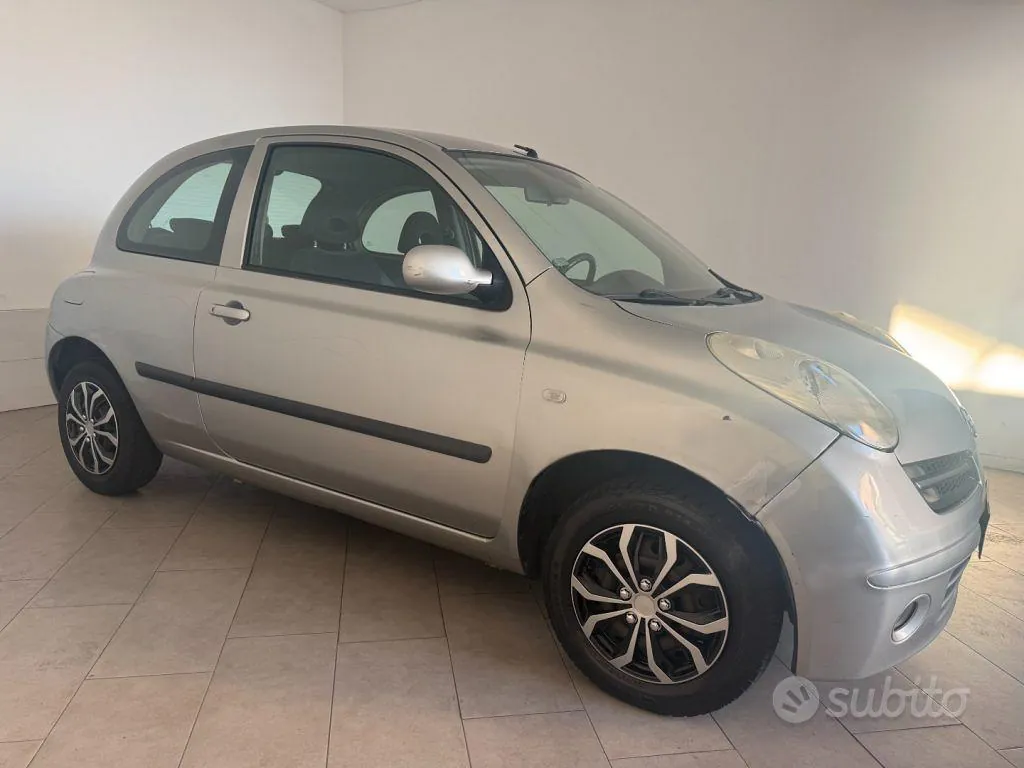 Nissan Micra 2004 photo 2