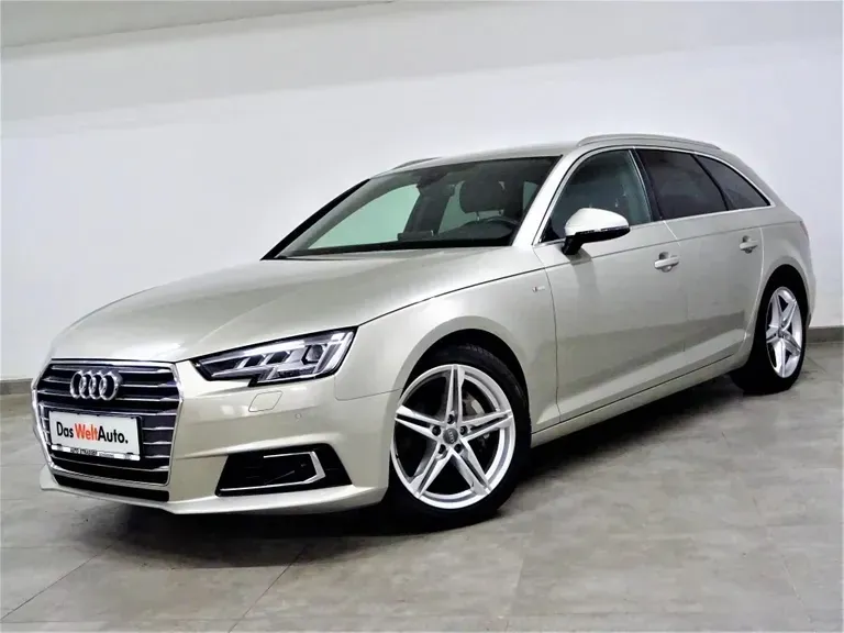 Audi A4 2017 photo 2