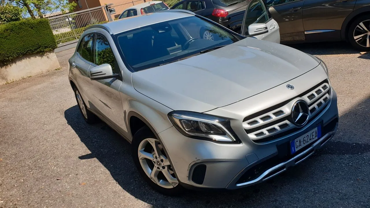 Mercedes-Benz Gla 180 2020 photo 4