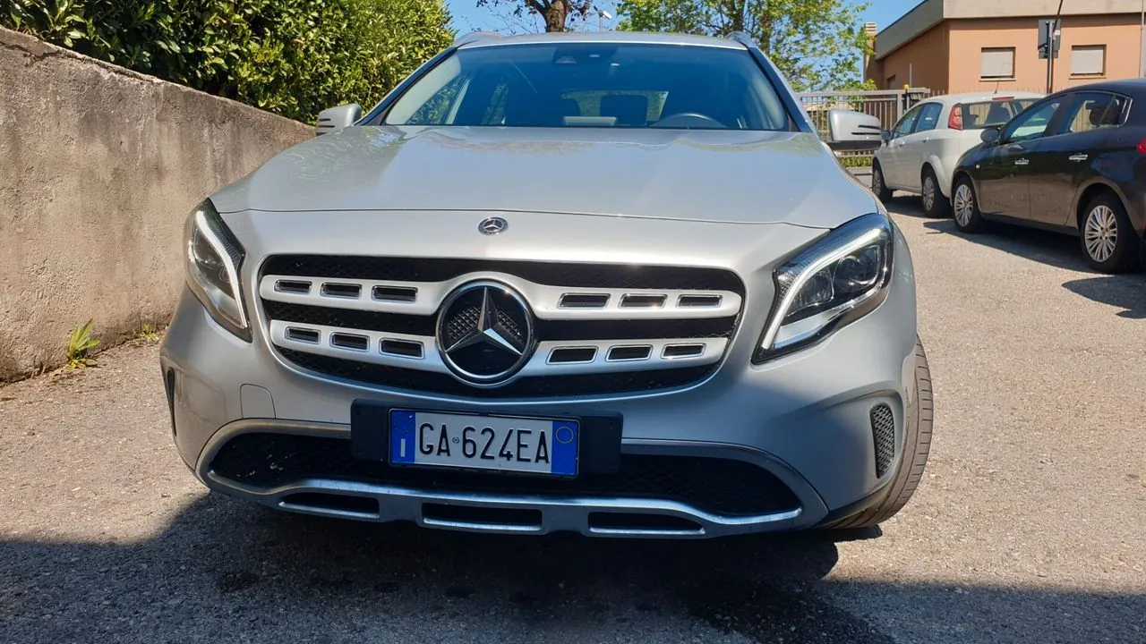 Mercedes-Benz Gla 180 2020 photo 3