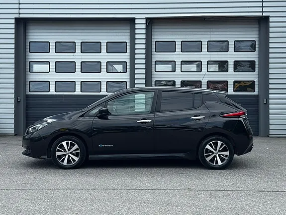 Nissan Leaf 2018 photo 2
