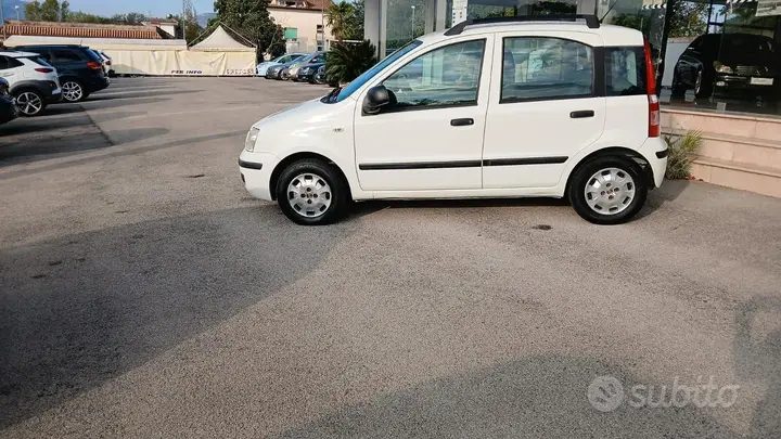 Fiat Panda 2011 photo 2