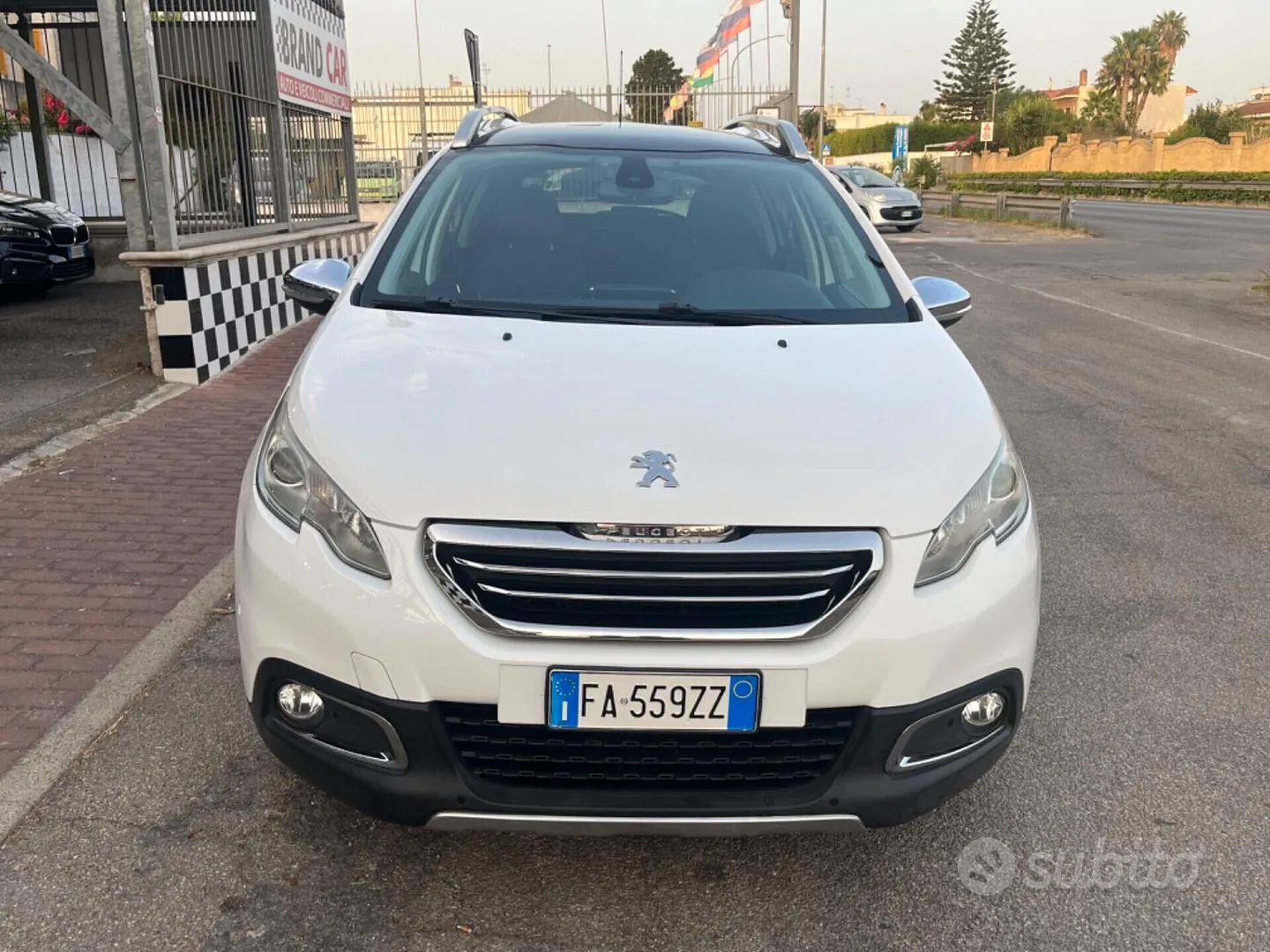 Peugeot 2008 2015 photo 2