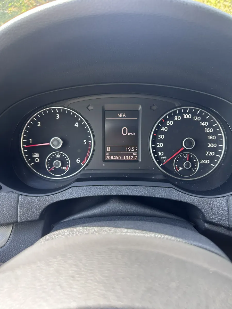Volkswagen Sharan 2014 photo 2