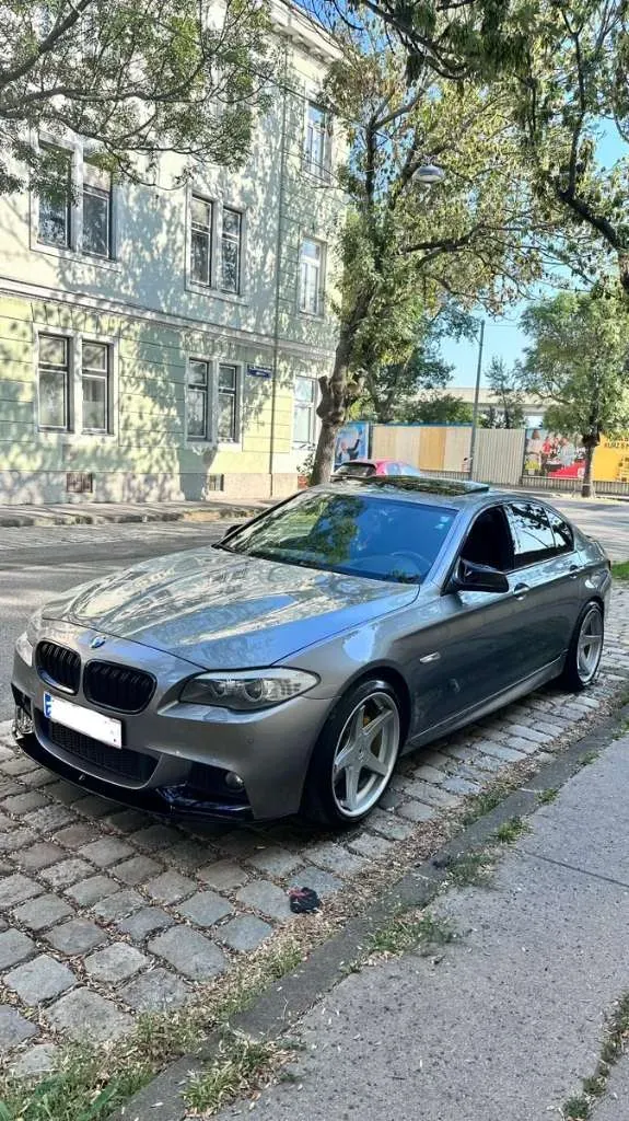 BMW 5 Series 2011 photo 2