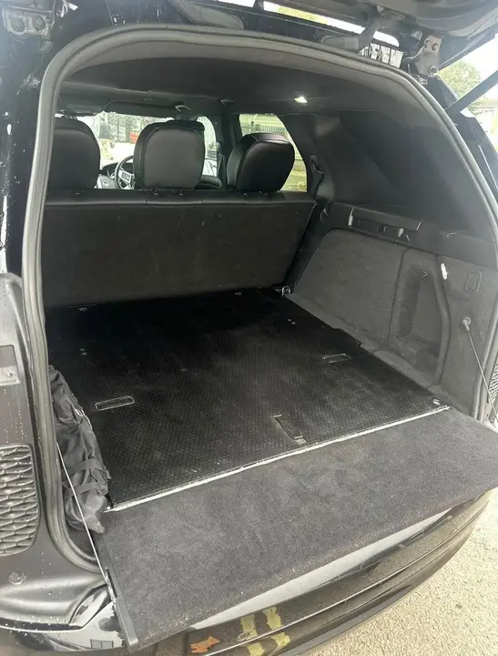 Land Rover Discovery 2022 photo 3