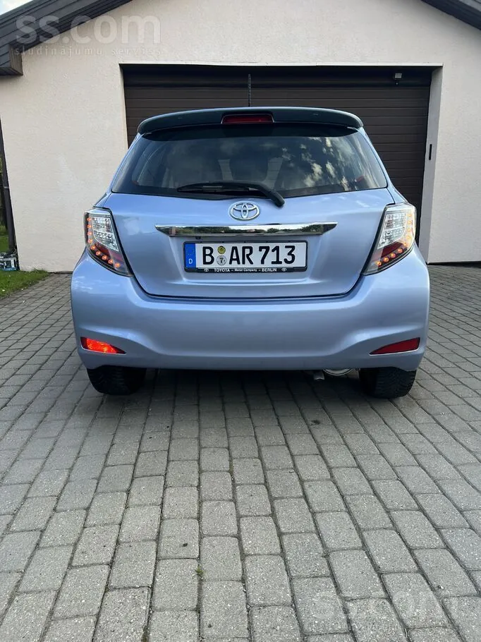 Toyota Yaris 2013 photo 5