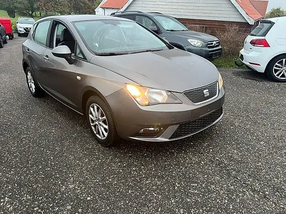 Seat Ibiza 2017 photo 2
