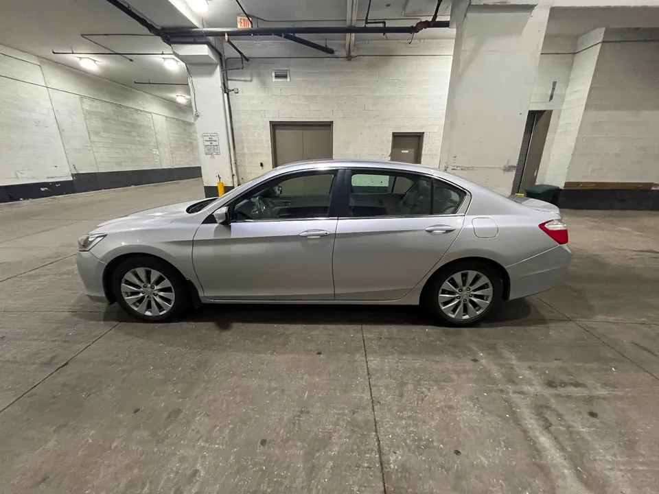 Honda Accord 2013 photo 2