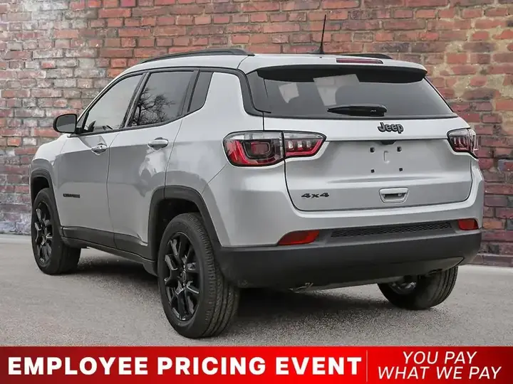 Jeep Compass 2026 photo 4
