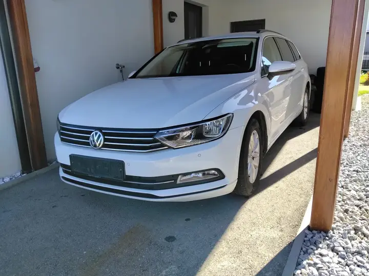 Volkswagen Passat 2016 photo 2