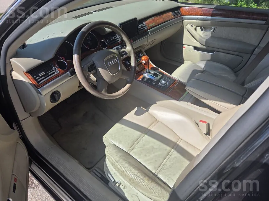 Audi A8 2008 photo 3