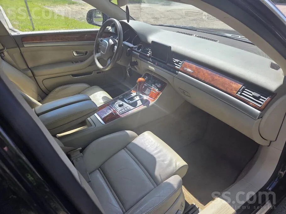 Audi A8 2008 photo 4
