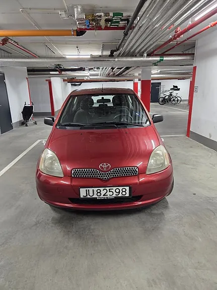 Toyota Yaris 2002 photo 2