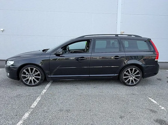 Volvo V70 2015 photo 2